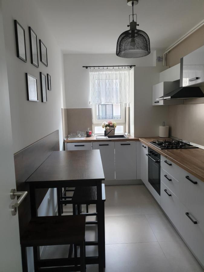 Qualis Apartament2 Apartment Brasov Bagian luar foto