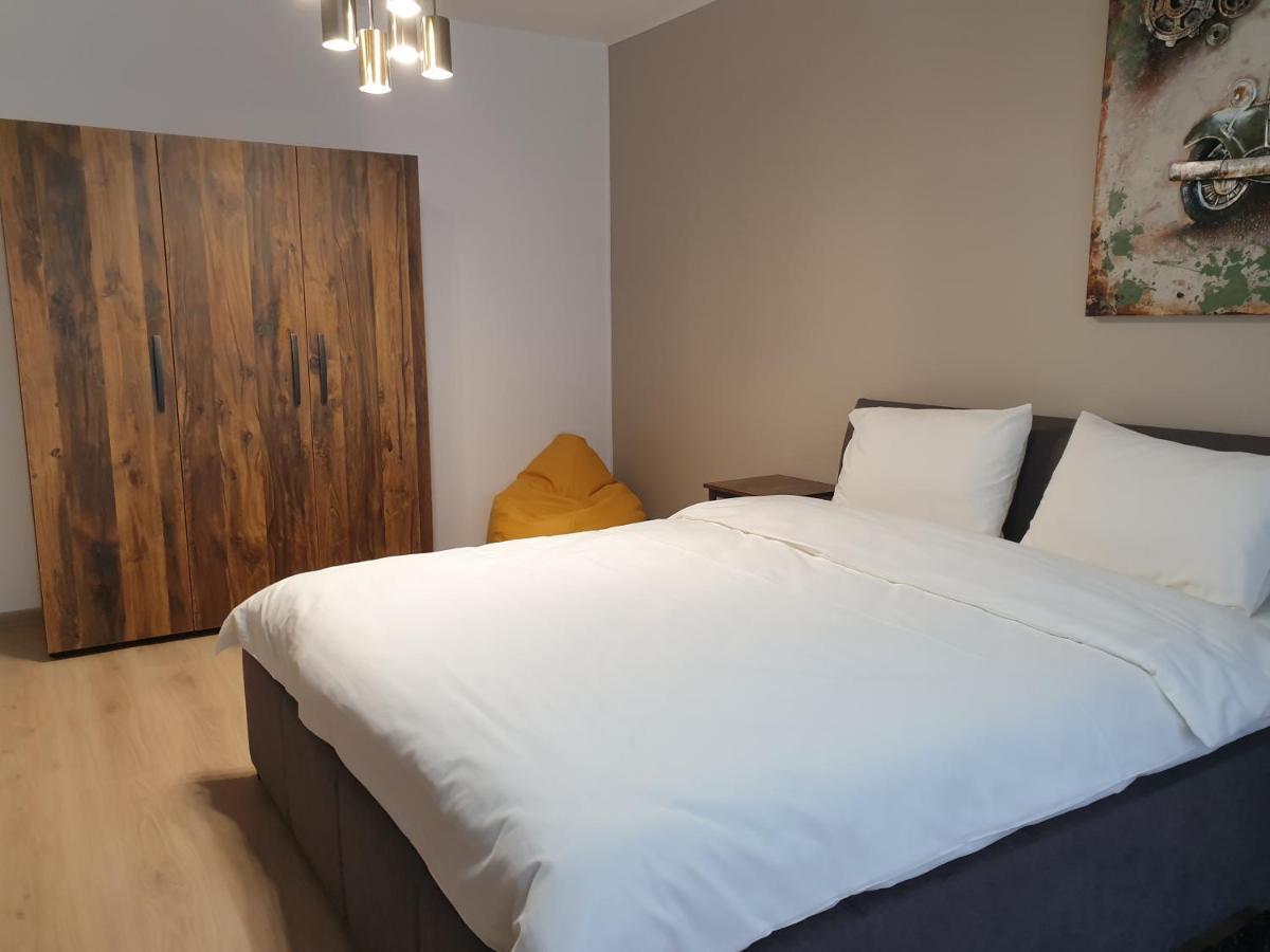 Qualis Apartament2 Apartment Brasov Bagian luar foto